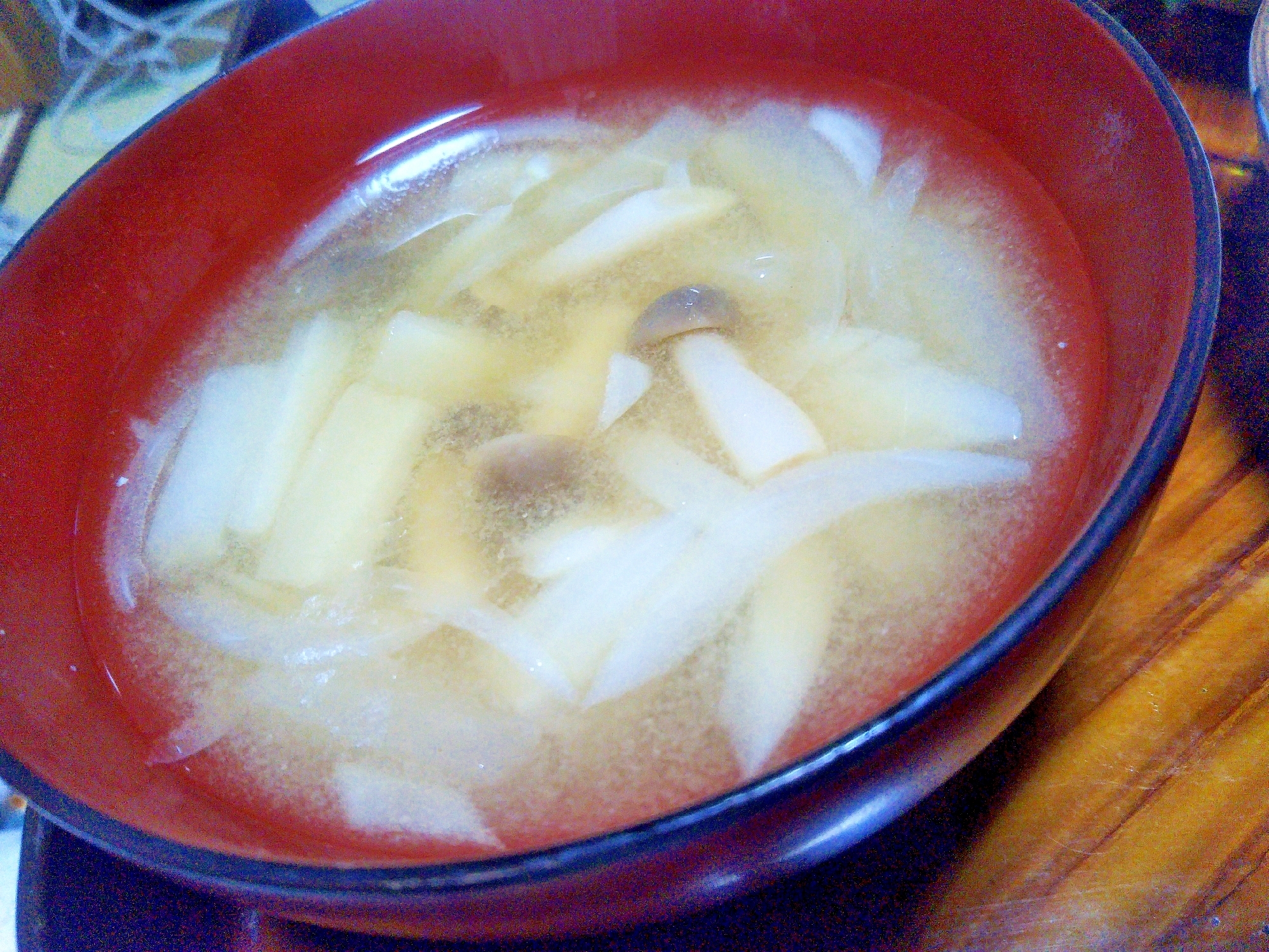 大根しめじ玉葱の味噌汁