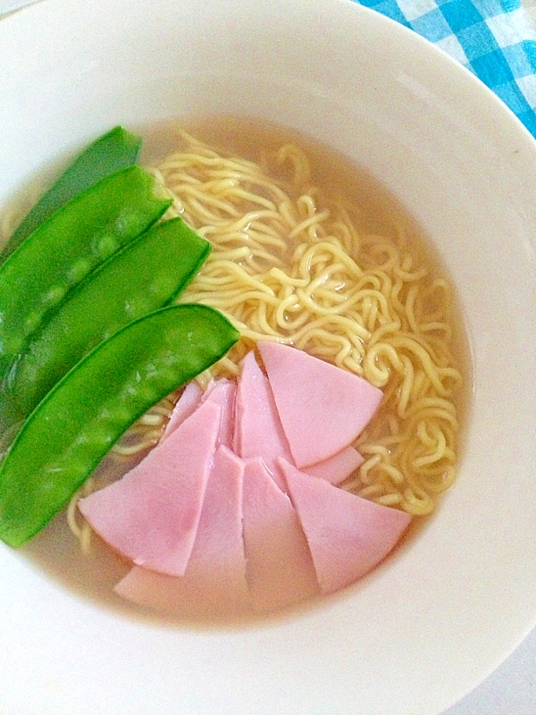 ハムとさやえんどうの塩ラーメン★