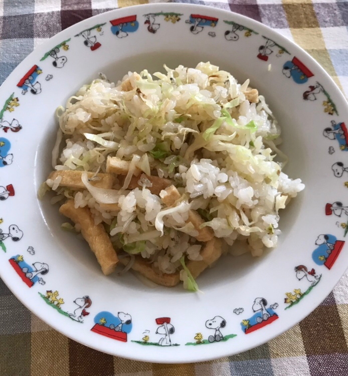 キャベツと油揚げのめんつゆチャーハン