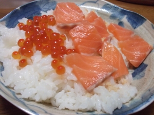 いくらとサーモンの親子丼