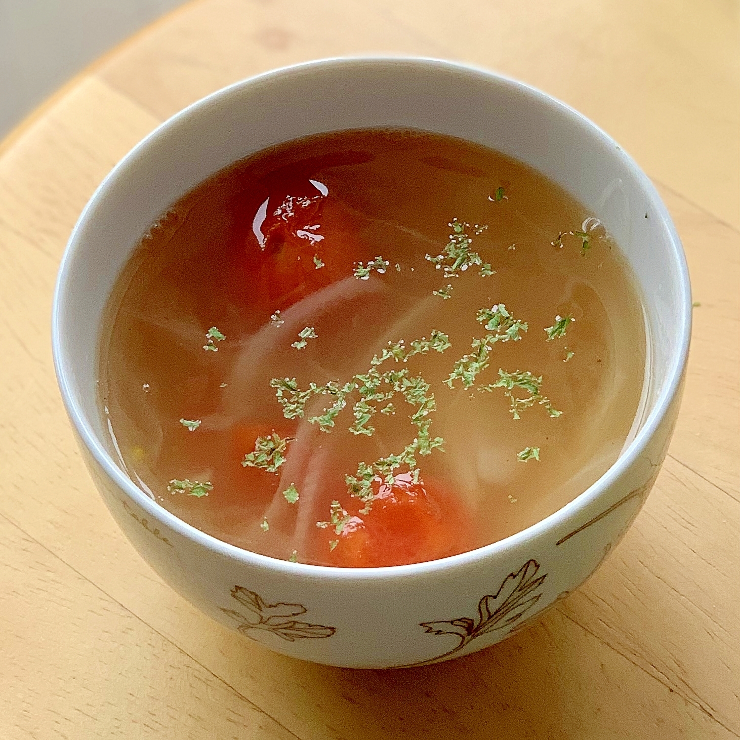 新玉ねぎとプチトマトのスープ