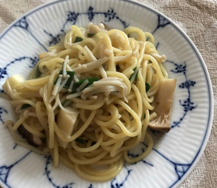 エリンギとえのきのガーリック焼きそば