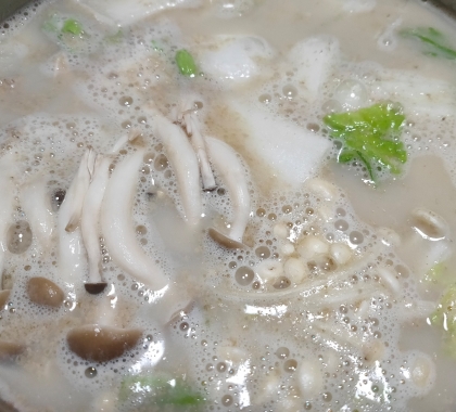 かじきでトマト豆乳スープ