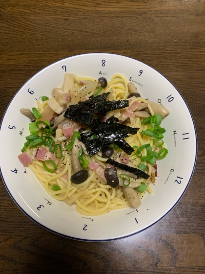 しめじとベーコンのバター醤油パスタ