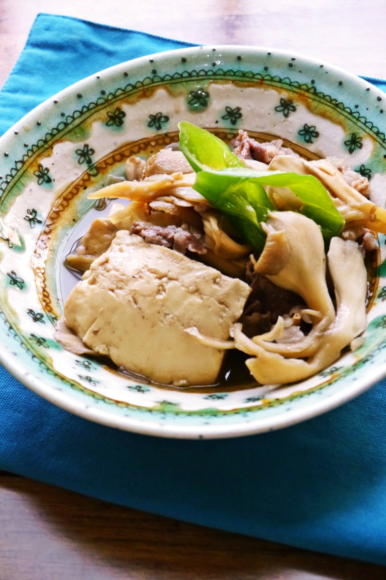 牛ゴボウと舞茸風味な豆腐煮