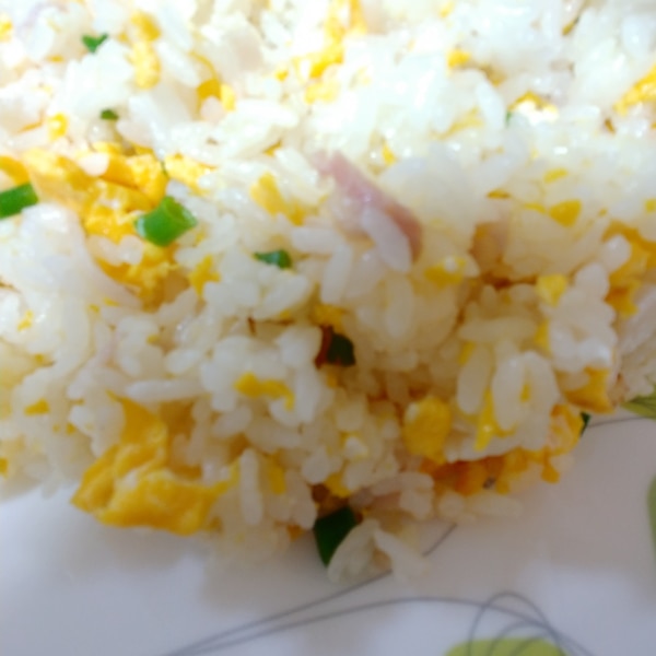 鶏ガラスープのもとで 簡単卵チャーハン レシピ 作り方 By Happy Time 楽天レシピ 鶏ガラスープのもとで 簡単卵チャーハン レシピ 作り方 By Happy Time 楽天レシピ