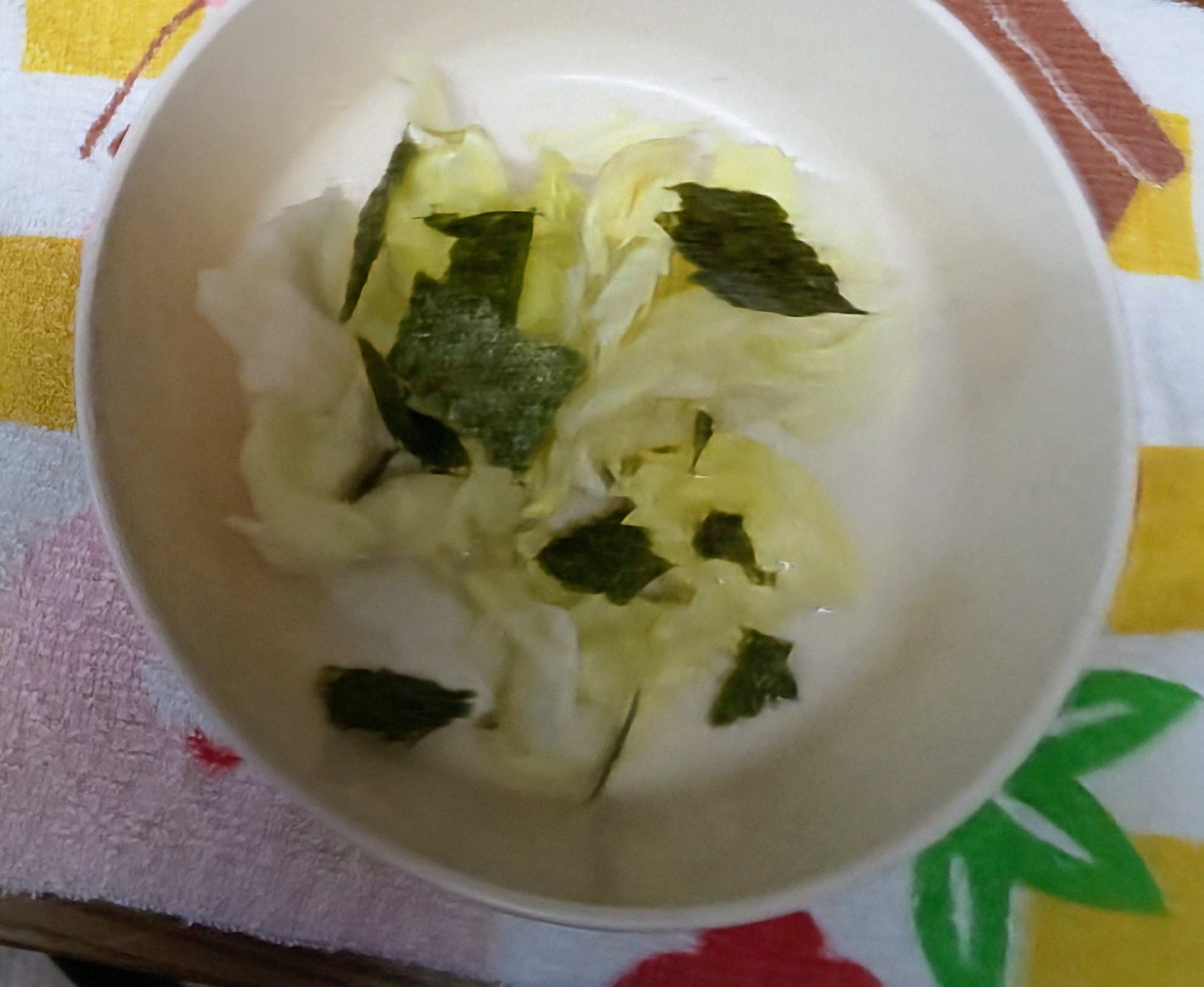 レタスと海苔のサラダ