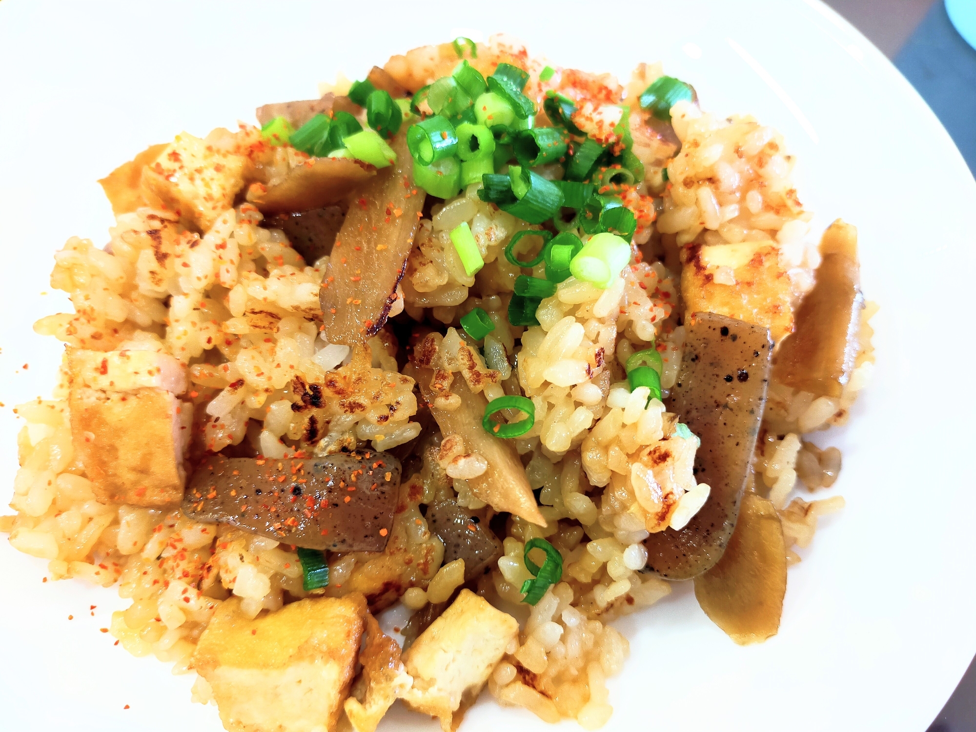 残りの煮物で☆ごぼうと厚揚げのピリ辛焼き飯