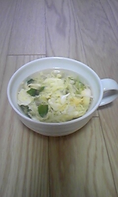 簡単、えのきだけと三つ葉の卵スープ