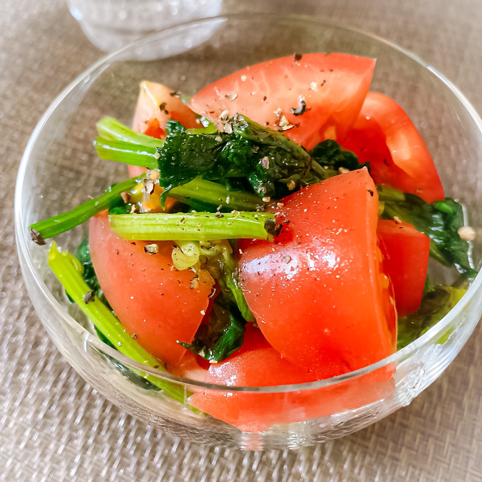 ほうれん草とトマトのオリーブポン酢サラダ