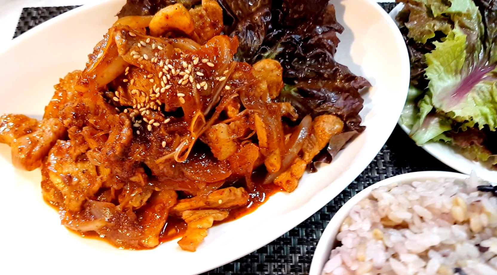 韓国ウチごはん　豚肉の甘辛炒め（ヂェユクポックム）