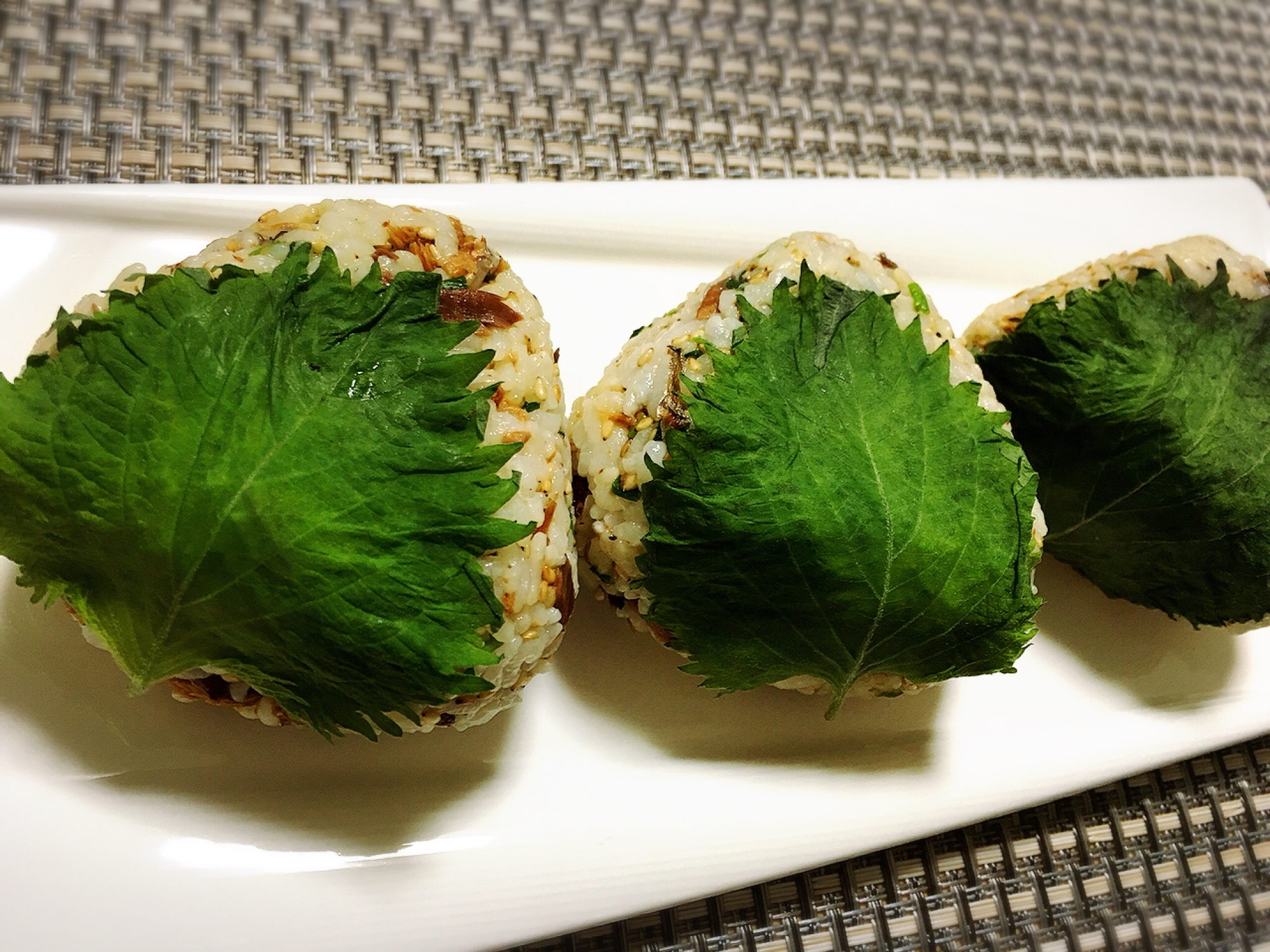 変わり種おにぎり【さんまの蒲焼缶】