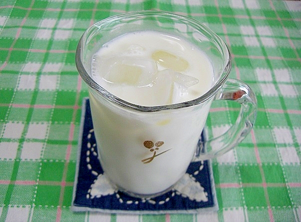 牛乳と酢でヨーグルト風ドリンク