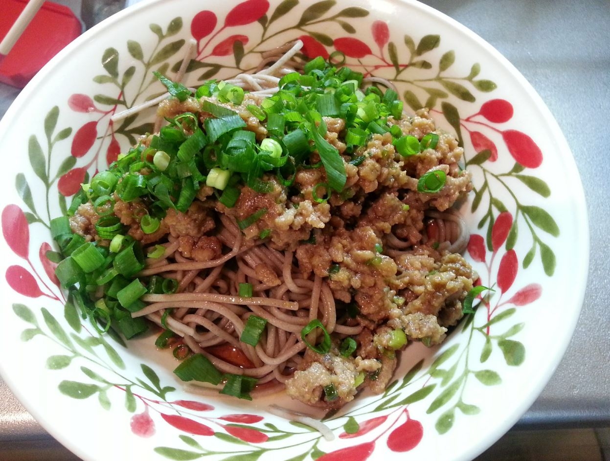 肉味噌でそばのアレンジ