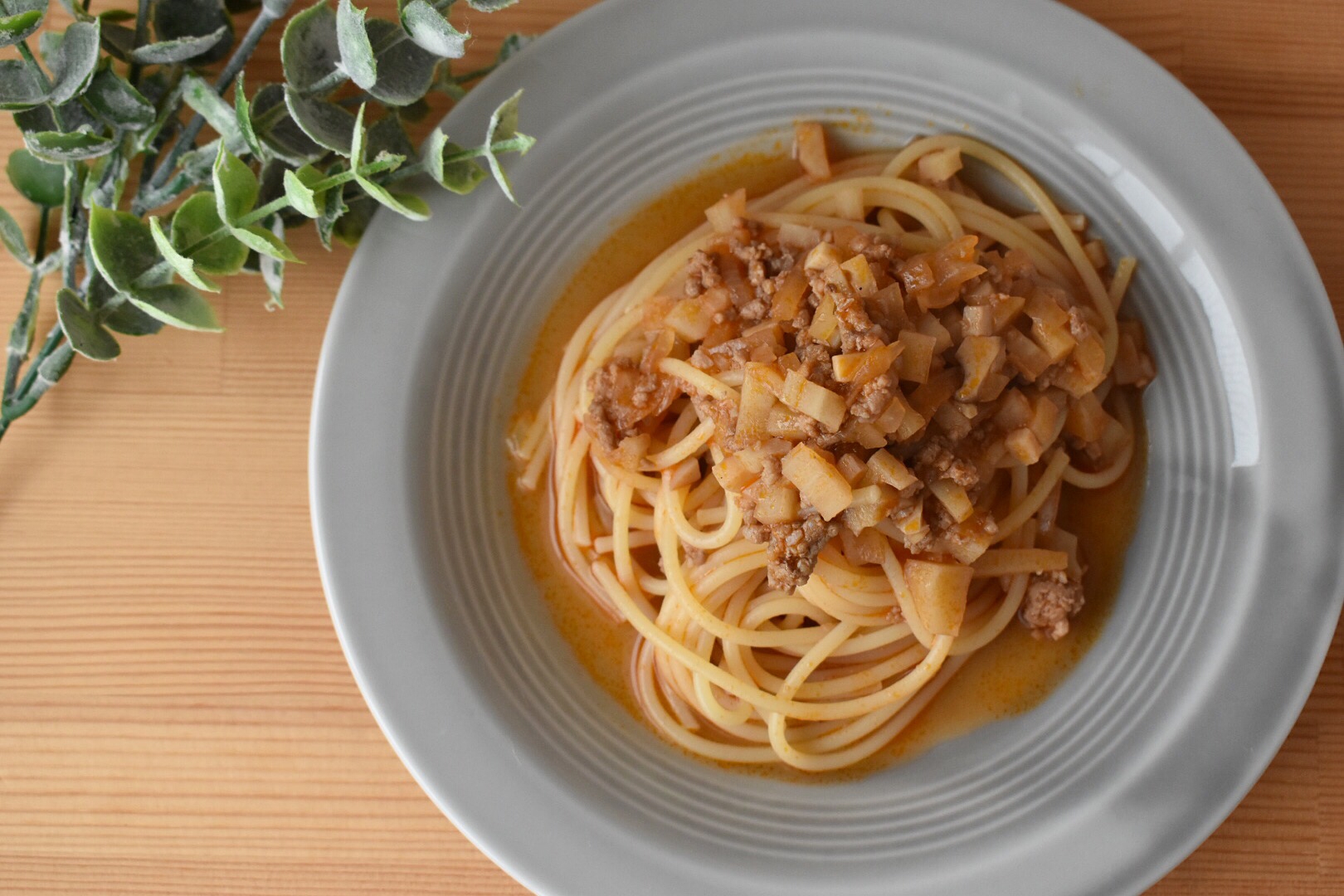 れんこんミートソースパスタ