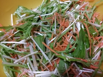 簡単　水菜シャキシャキのサラダ！