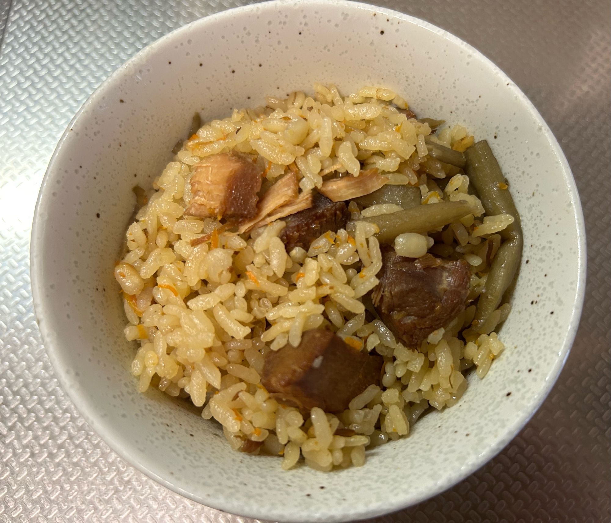 ＊カルローズ米で炊き込みご飯＊