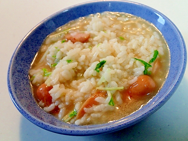 中華あじで　ウインナーと水菜の雑炊