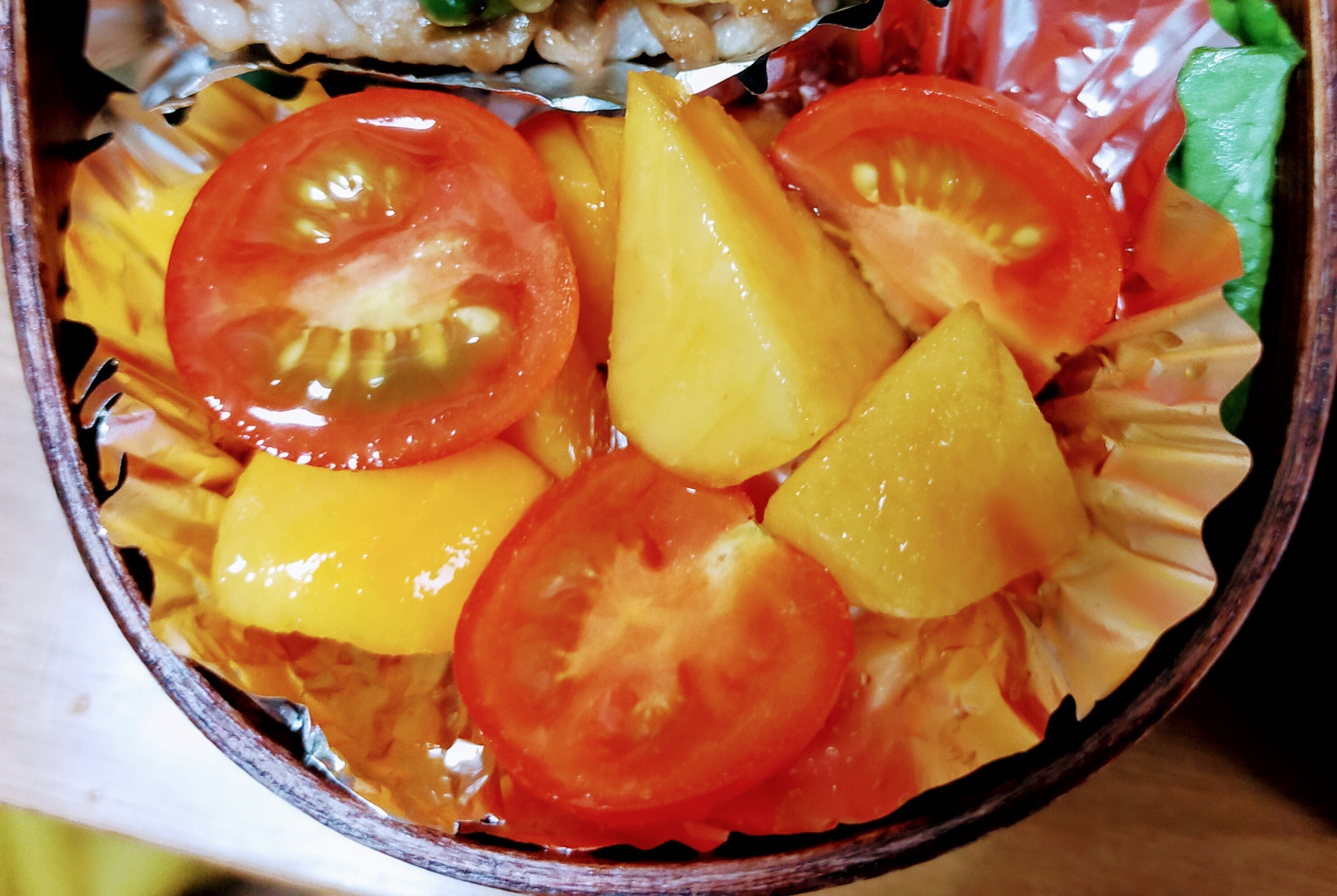 柿とプチトマトのバルサミコ酢ハニー