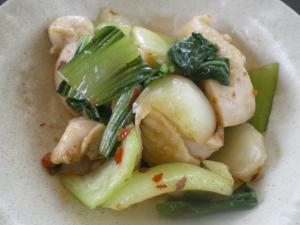 青梗菜と鶏肉の食べるラー油炒め