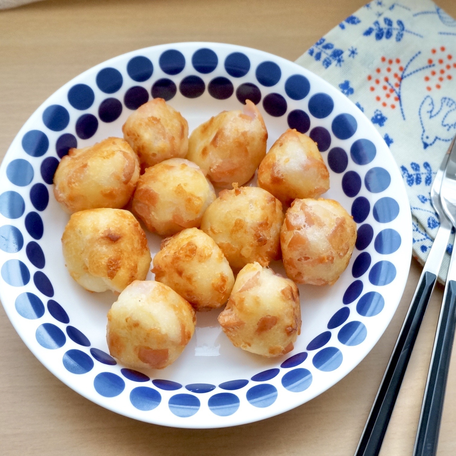 簡単!サクッとはんぺんチーズボール‐魚肉ソーセージ