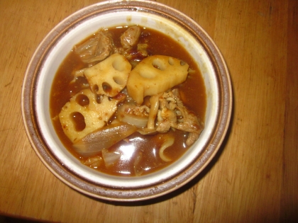 お鍋でぽかぽか”れんこんと豚肉のカレー鍋”