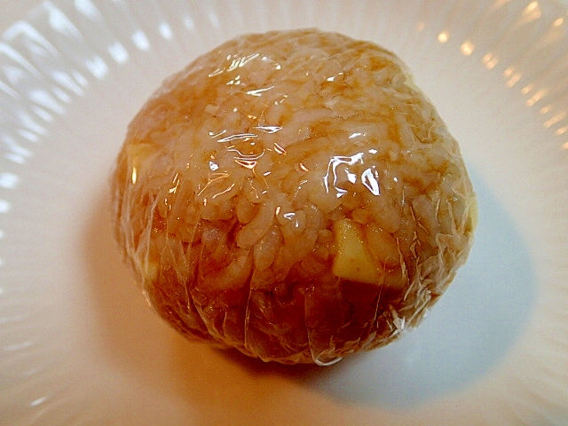 北海道　「きな粉とベビーチーズのおにぎり」