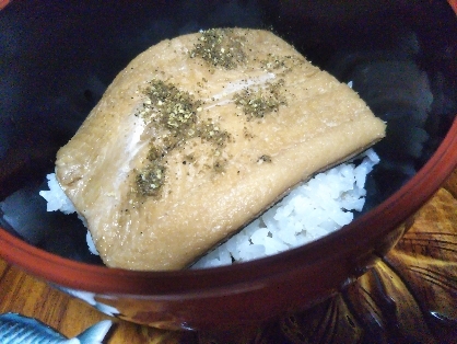 大穴子でふわっふわの煮穴子丼