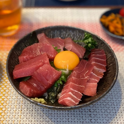 自家製つけだれ　マグロ丼