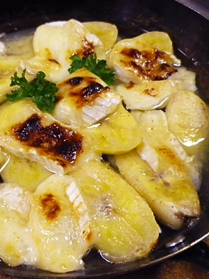 グリルパンで、バナナカマンベールのレモン蜂蜜焼き