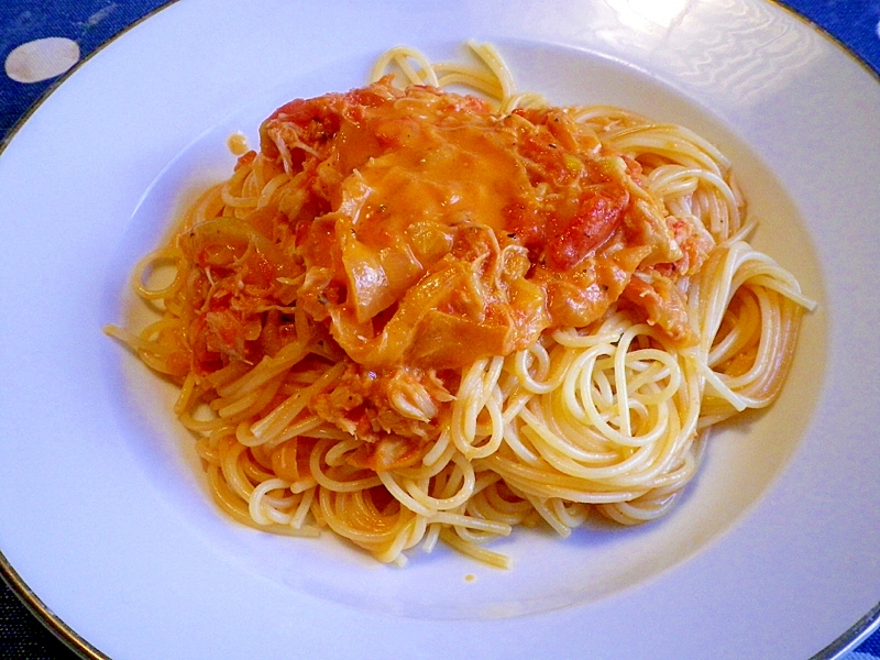 リッチな気分！カニのトマトクリームパスタ