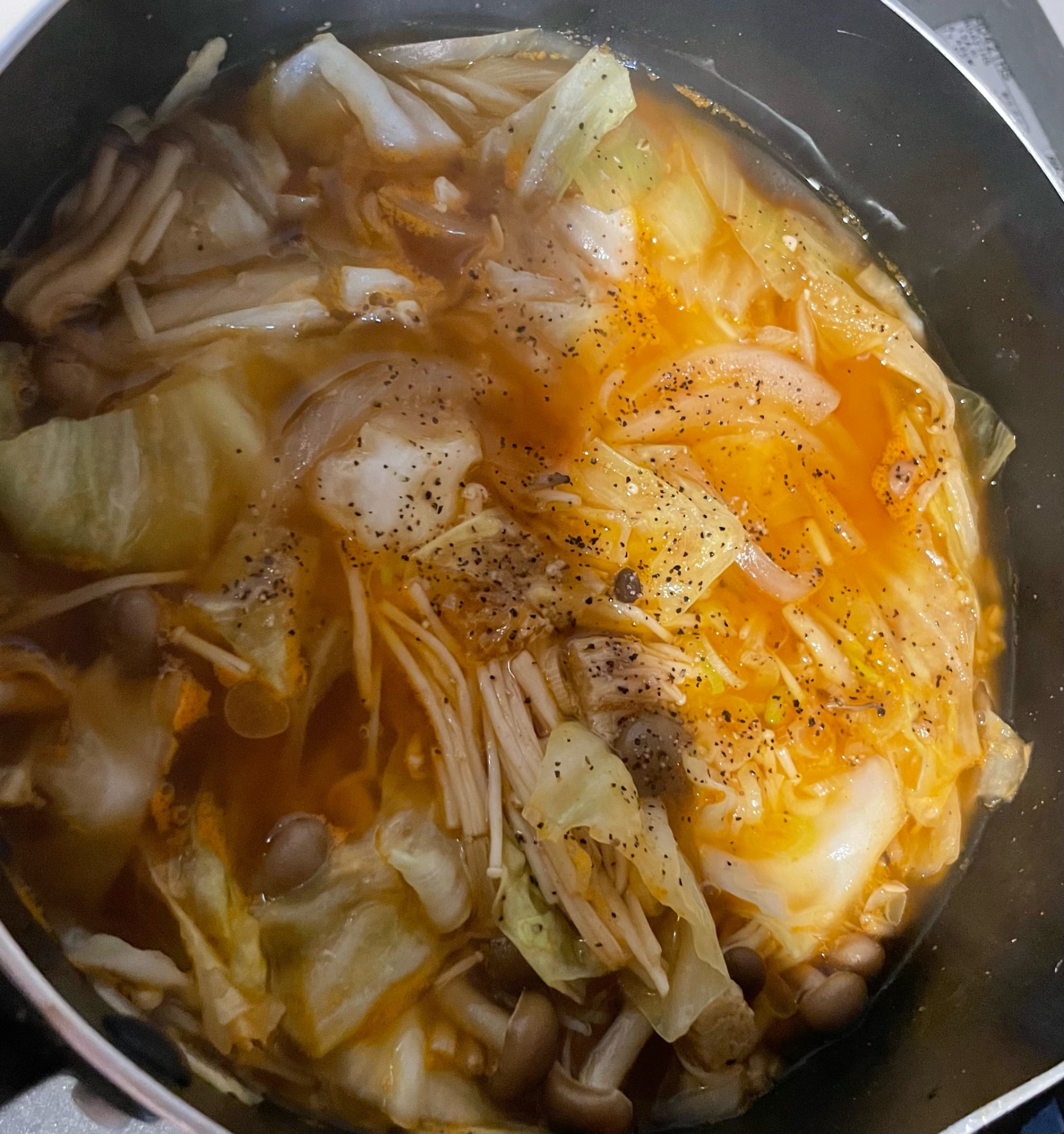 きのこたっぷり野菜ピリ辛スープ