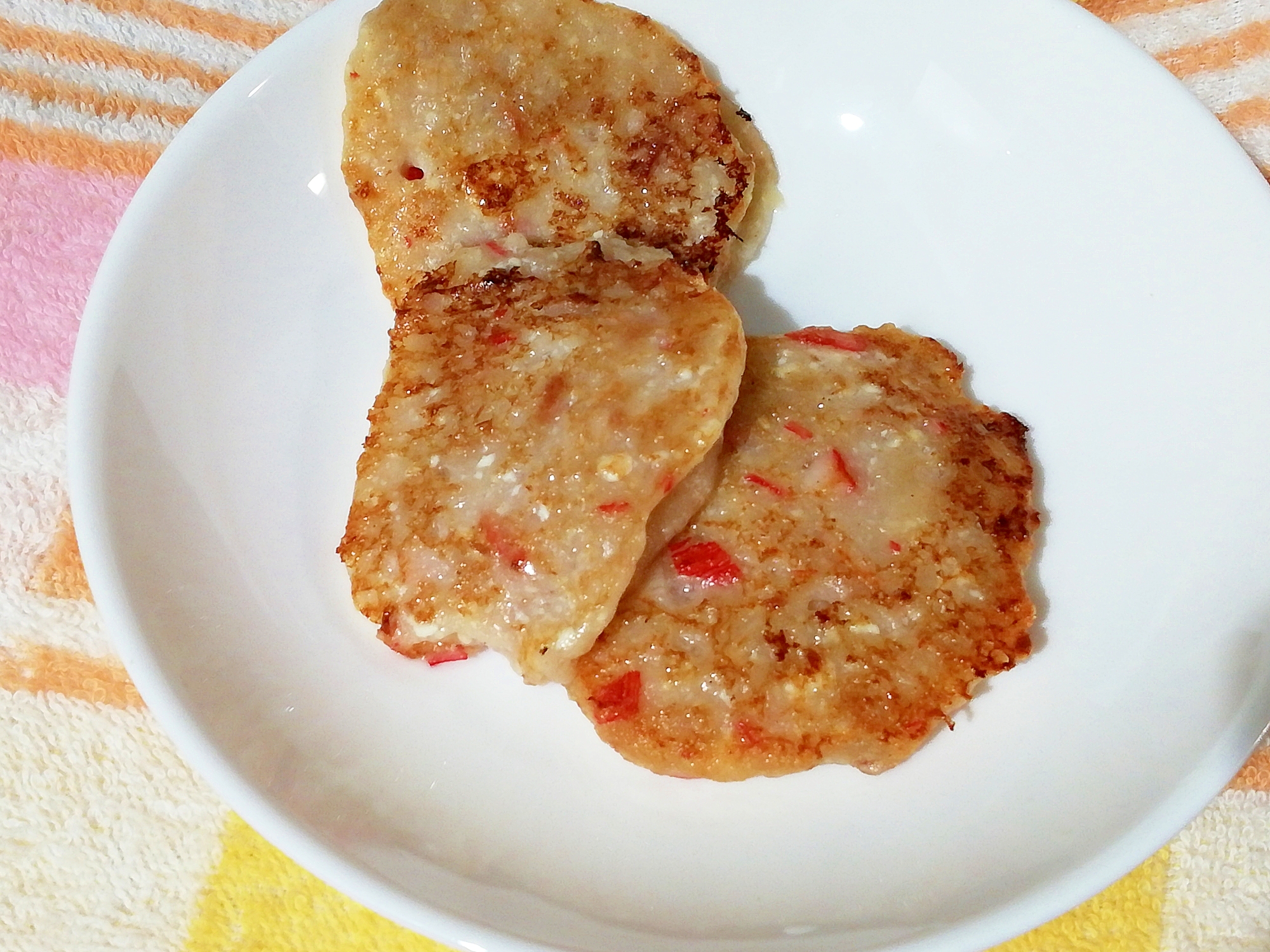 ポリ袋で簡単！豆腐とカニかまのもっちり焼き