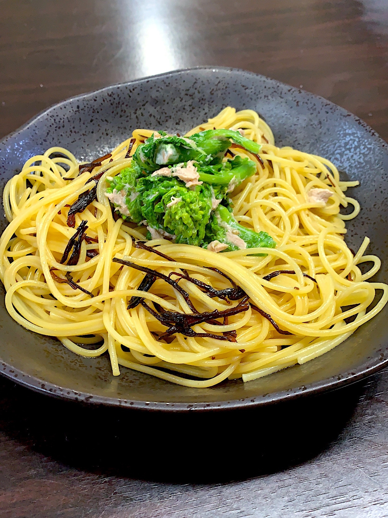 季節感じる　菜の花と塩昆布のパスタ