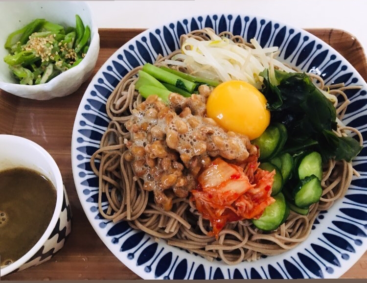 ヘルシー栄養満点のパワー月見蕎麦