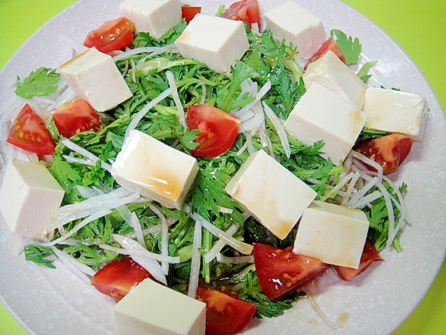 ダシダドレッシングで♪豆腐と大根のヘルシーサラダ