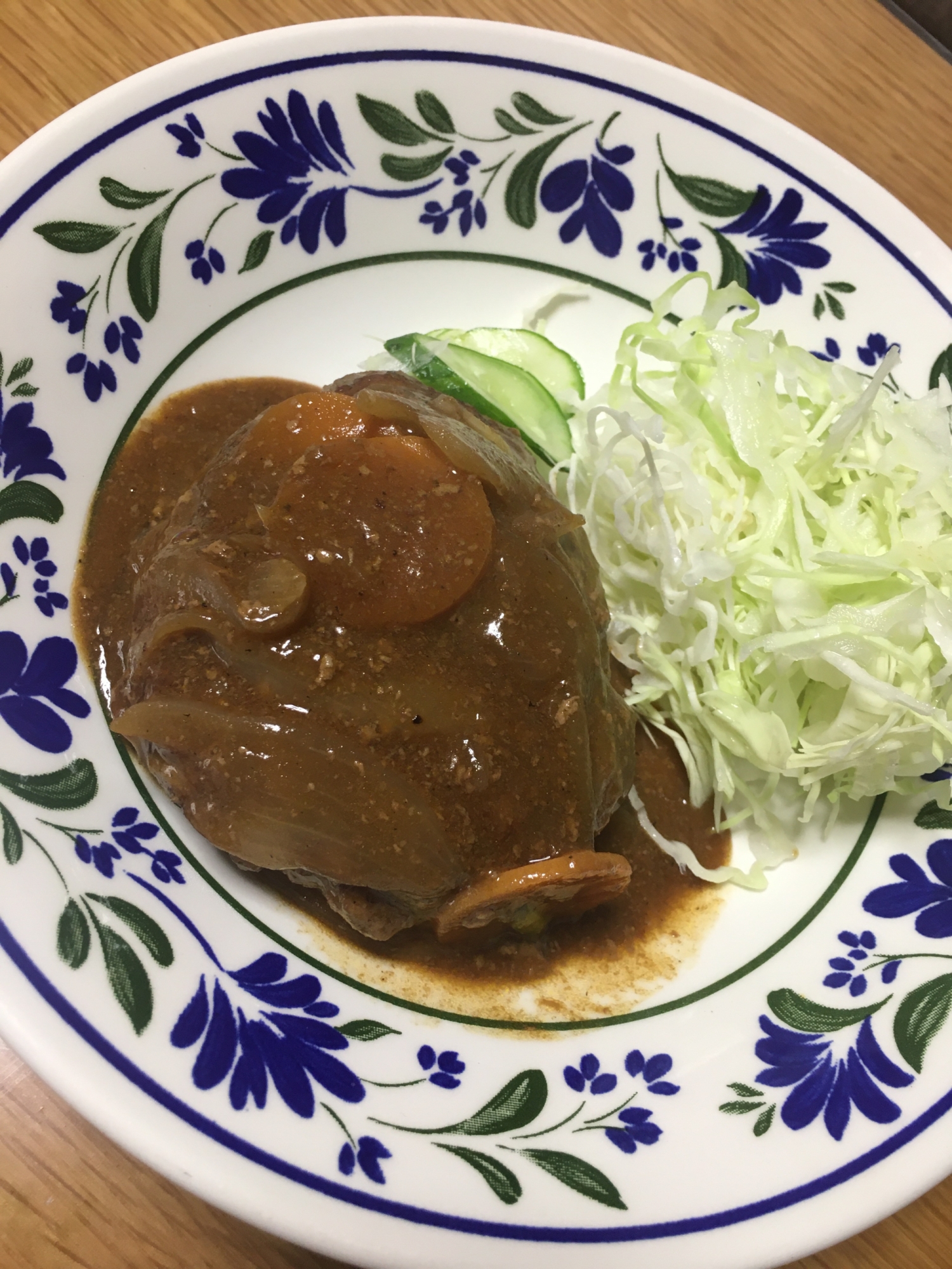 簡単煮込みハンバーグ