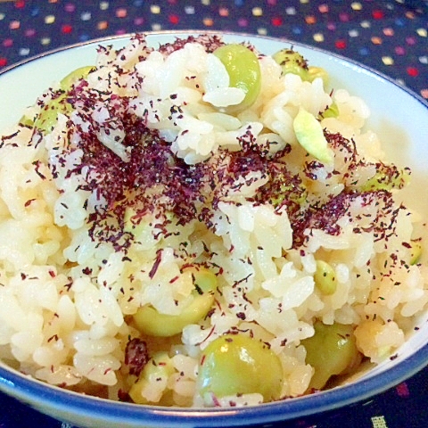 ペットボトルの緑茶で えだ豆ご飯 レシピ 作り方 By Cabon 楽天レシピ