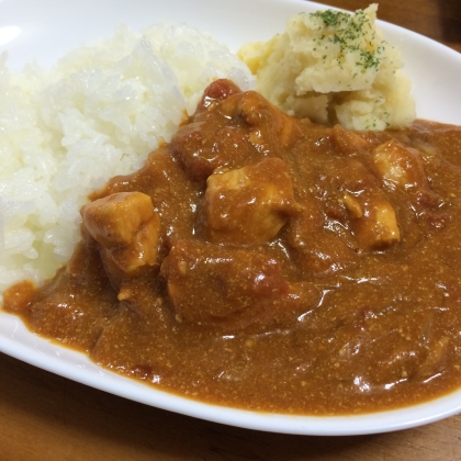 バターチキンカレー初挑戦です！
チキンがしっとりして美味しかったです(*^^*)