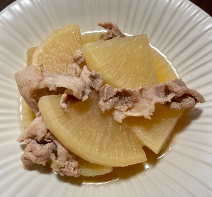 味付けシンプルに砂糖と酒と醤油だけで大根に味が染みて美味しかったです。