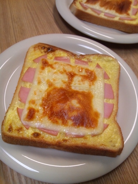和からしでピリッと ハムチーズトースト レシピ 作り方 By Nini 楽天レシピ 和からしでピリッと ハムチーズトースト レシピ 作り方 By Nini 楽天レシピ