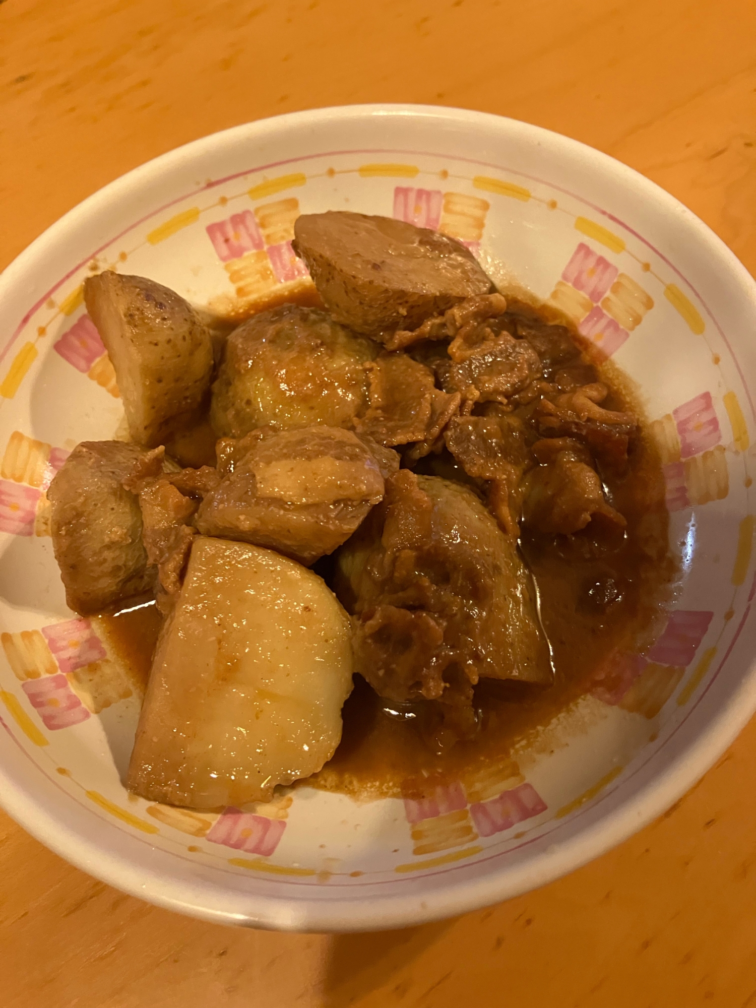 豚肉とじゃがいもの甘辛煮！