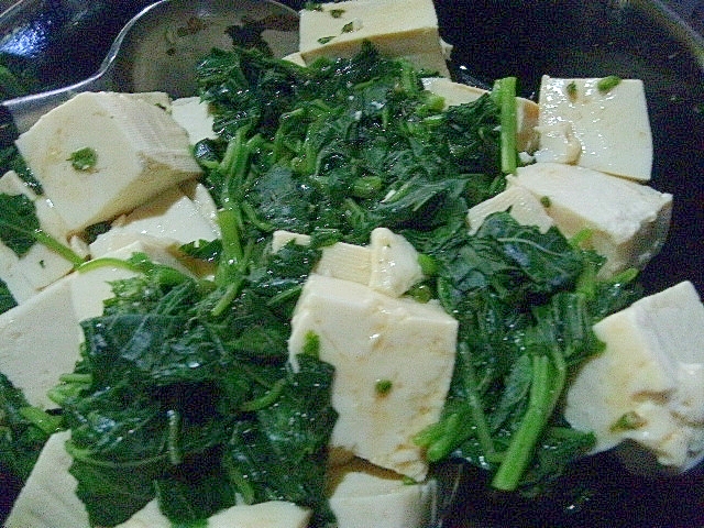 アカザと豆腐のサラダ