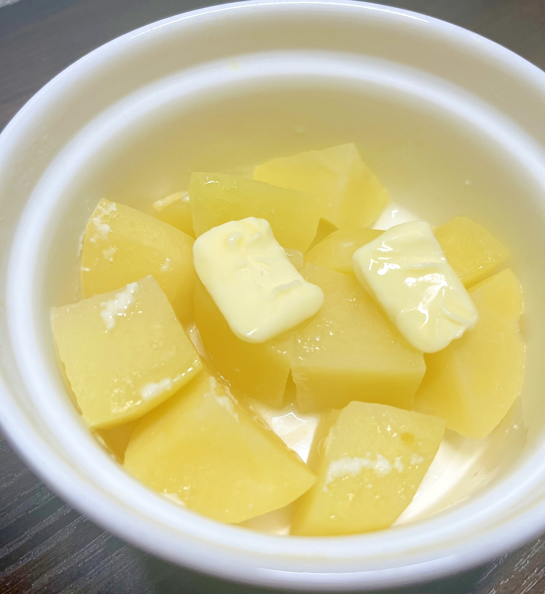 電子レンジで作るじゃがバター