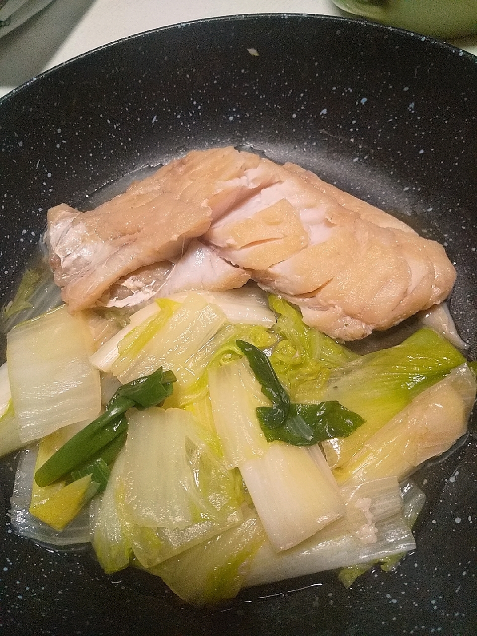 鱈の味醂漬けと白菜のフライパン蒸し煮