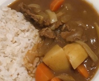 牛こま切れ肉のカレー