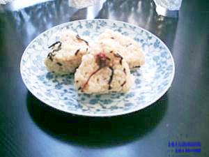 桜の花と昆布の混ぜご飯おにぎり レシピ 作り方 By ぷーすけぷんぷん 楽天レシピ