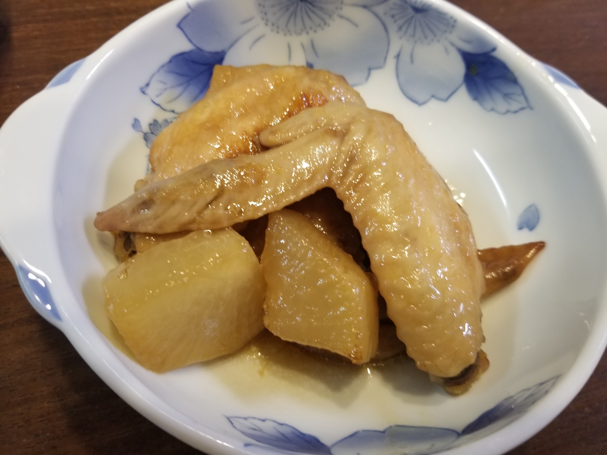 簡単☆手羽先と大根の煮物