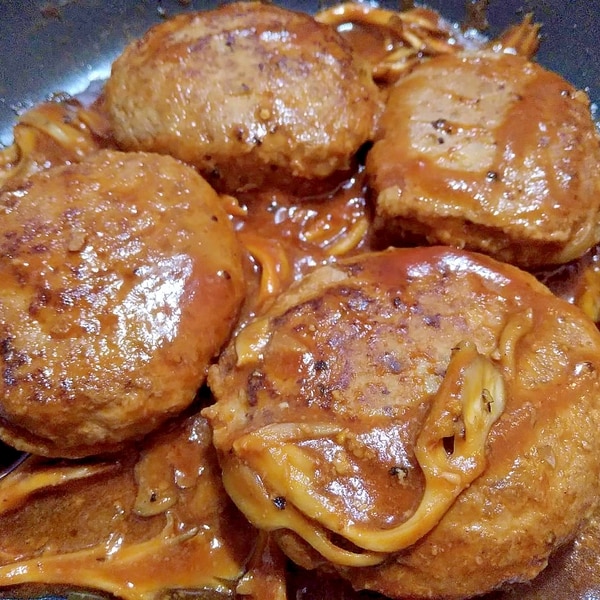 ボウル不要 フライパンだけで作る煮込みハンバーグ レシピ 作り方 By Tamagoのごはん 楽天レシピ ボウル不要 フライパンだけで作る煮込みハンバーグ レシピ 作り方 By Tamagoのごはん 楽天レシピ