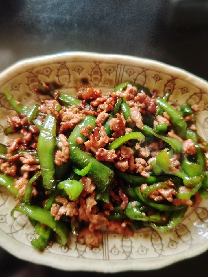 ご飯がモリモリ進む！ピーマンとひき肉の甘辛炒め